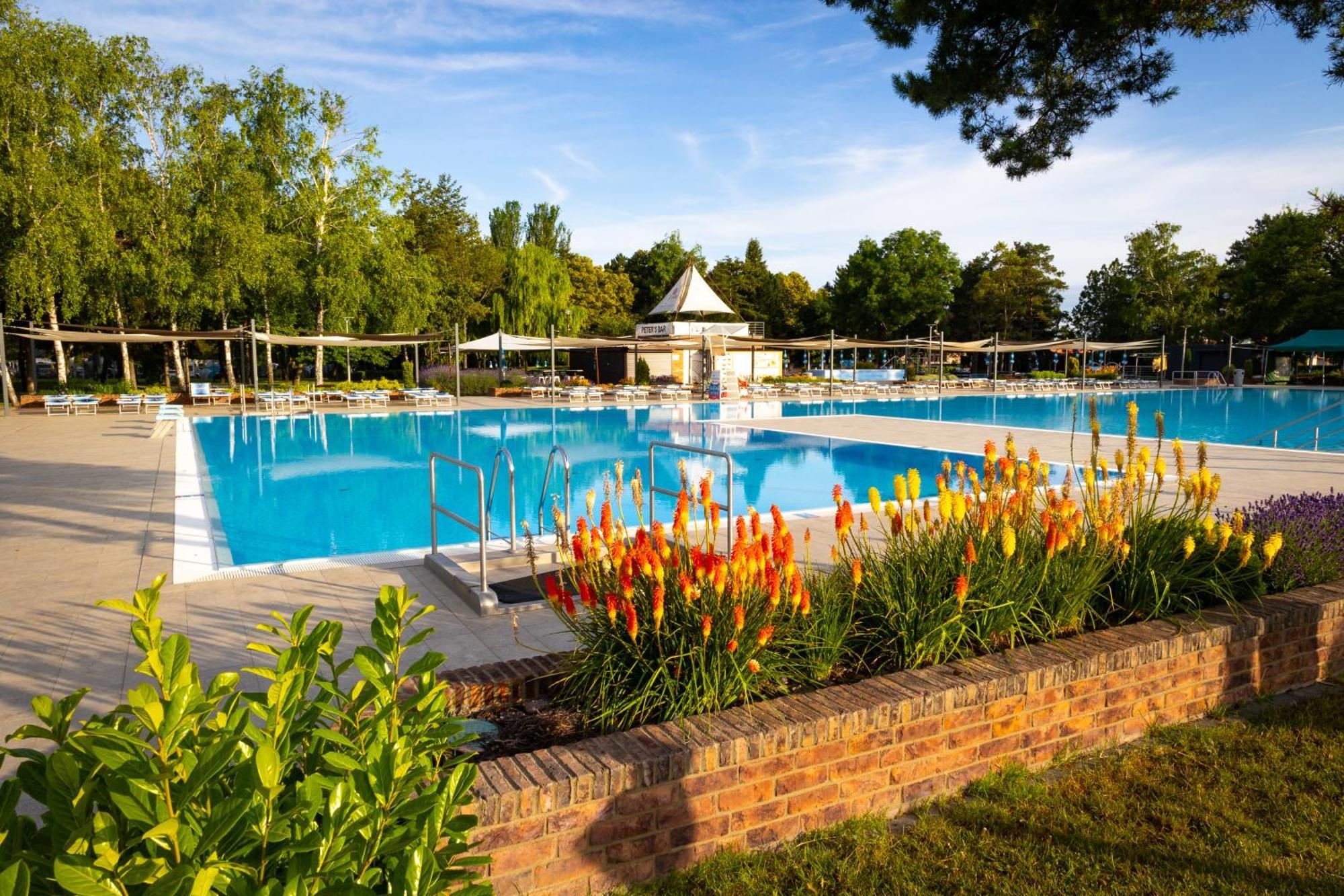 Hotel Penzión Thermalpark Dunajská Streda Exterior foto